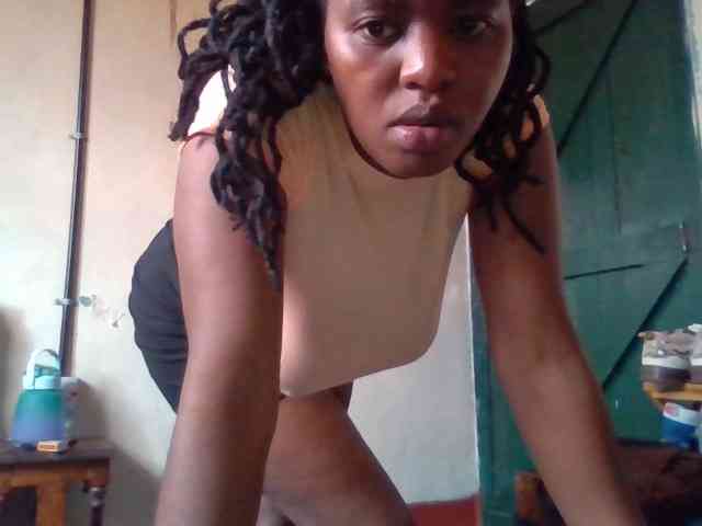 luvlyshee webcam