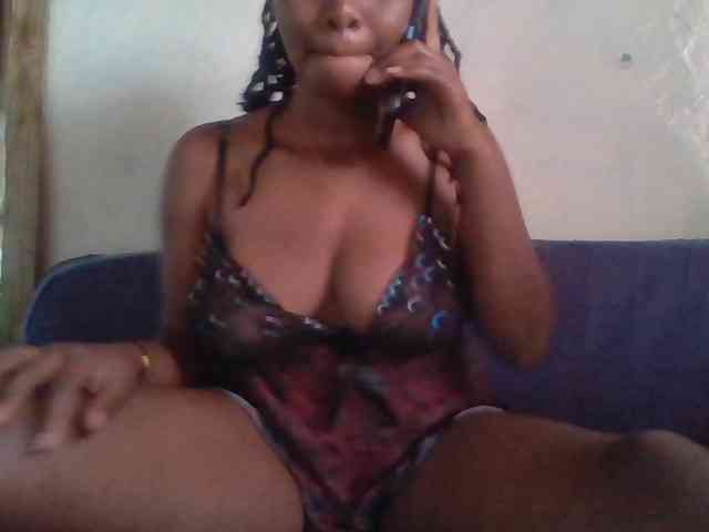 luvlyshee webcam