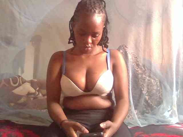 luvlyshee webcam