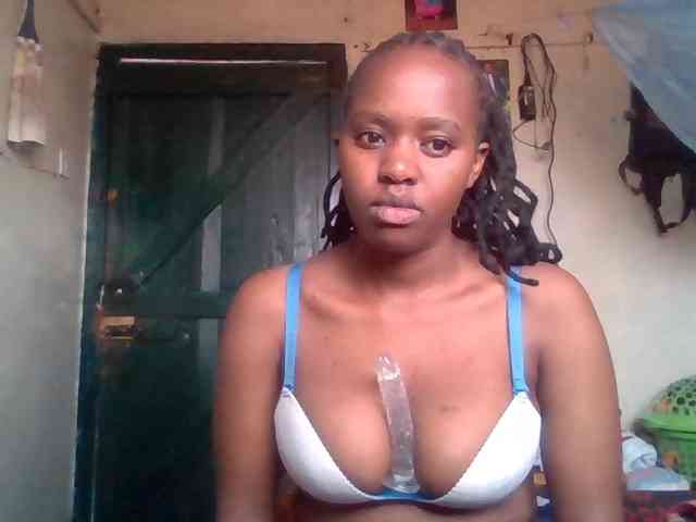 luvlyshee webcam