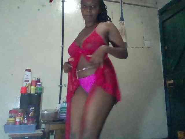 luvlyshee webcam