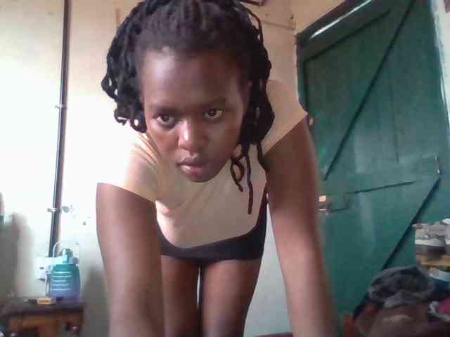 luvlyshee webcam