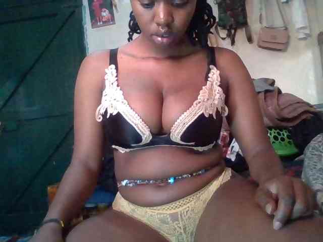 luvlyshee webcam