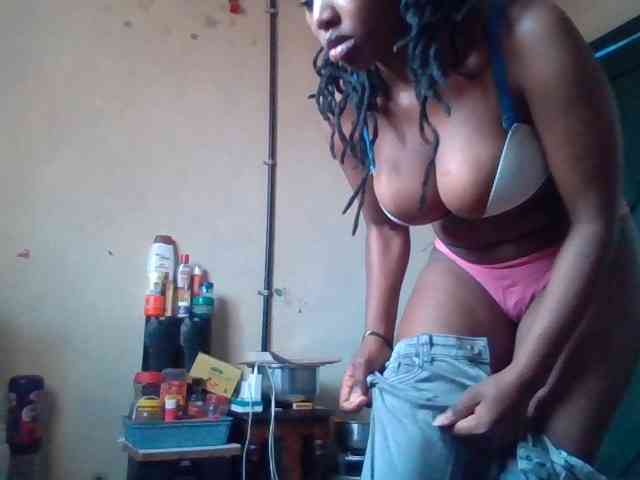 luvlyshee webcam