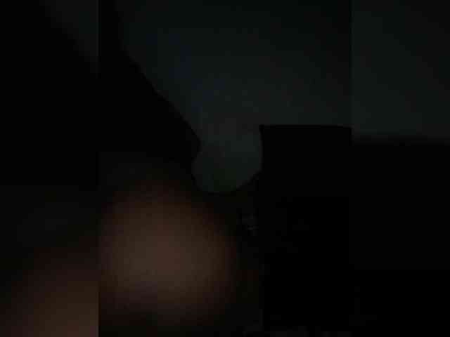 ZariaMoon webcam
