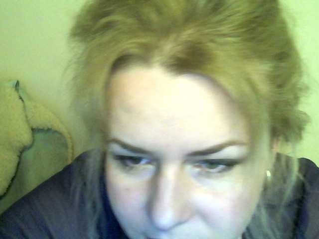 HollyLaPretty's BongaCams show and profile