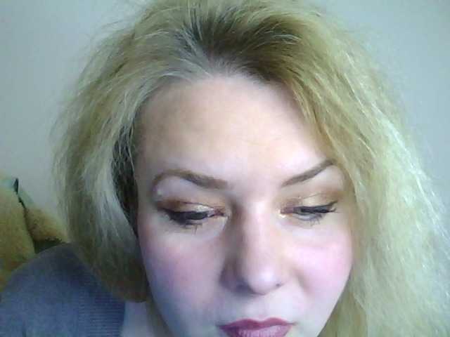 HollyLaPretty's BongaCams show and profile