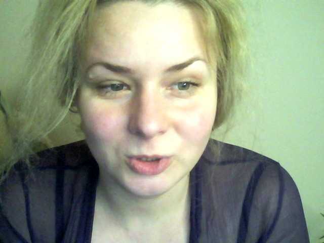 HollyLaPretty's BongaCams show and profile