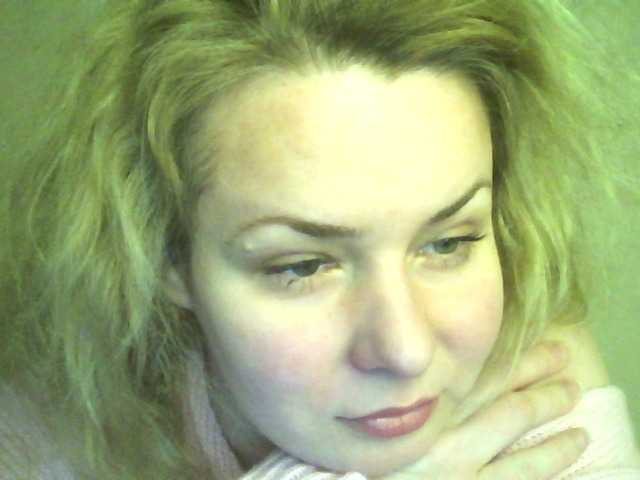 HollyLaPretty's BongaCams show and profile