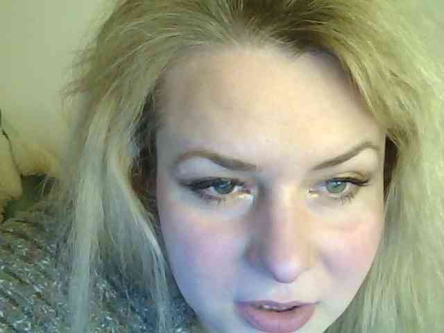 HollyLaPretty webcam