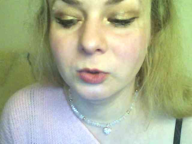 HollyLaPretty webcam