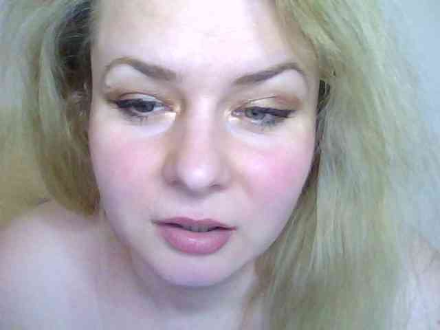 HollyLaPretty webcam