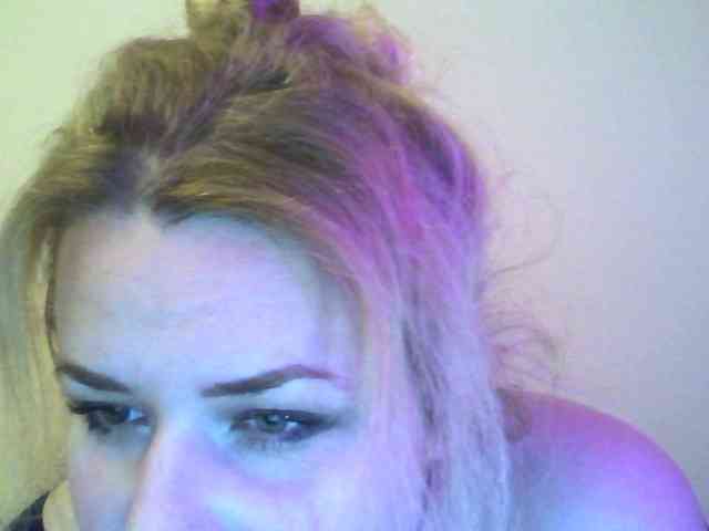 HollyLaPretty webcam