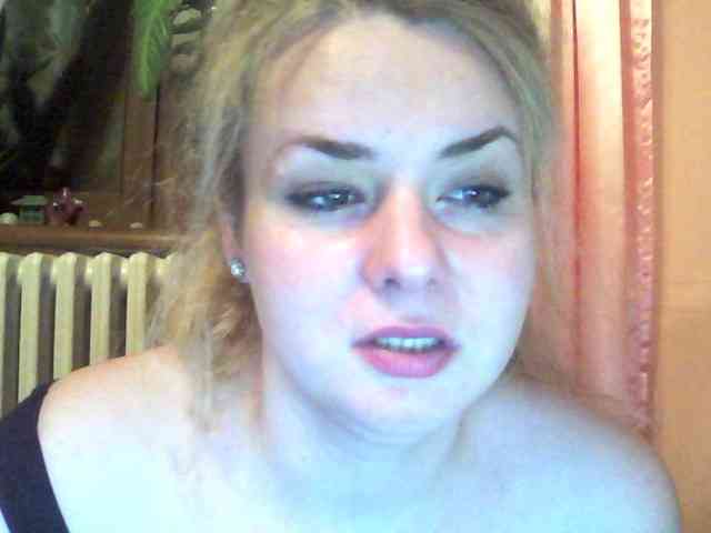 HollyLaPretty webcam