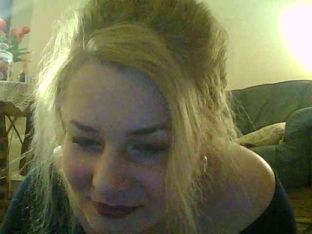 HollyLaPretty webcam