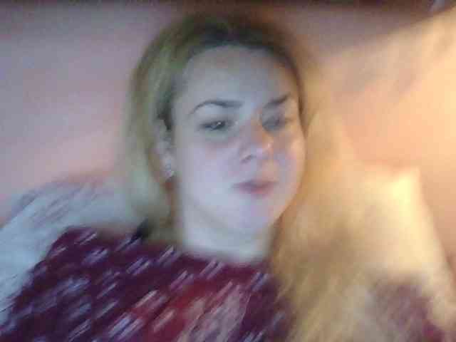 HollyLaPretty webcam