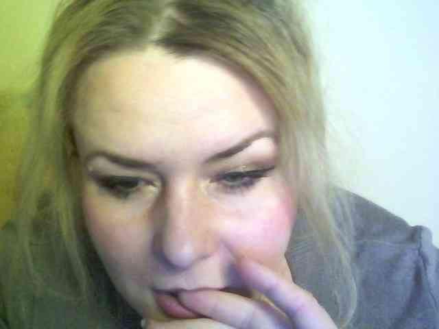 HollyLaPretty webcam