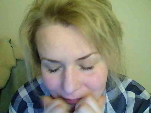 HollyLaPretty webcam