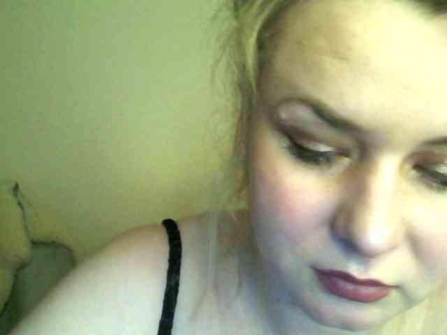 HollyLaPretty webcam