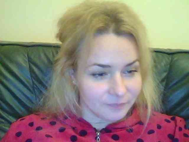 HollyLaPretty webcam