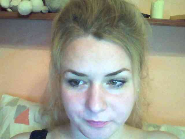 HollyLaPretty webcam