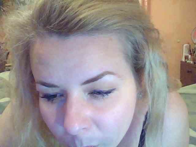 HollyLaPretty webcam