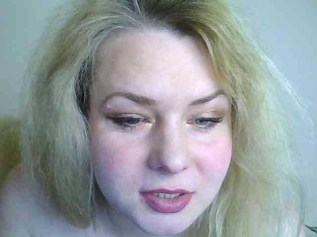 HollyLaPretty webcam