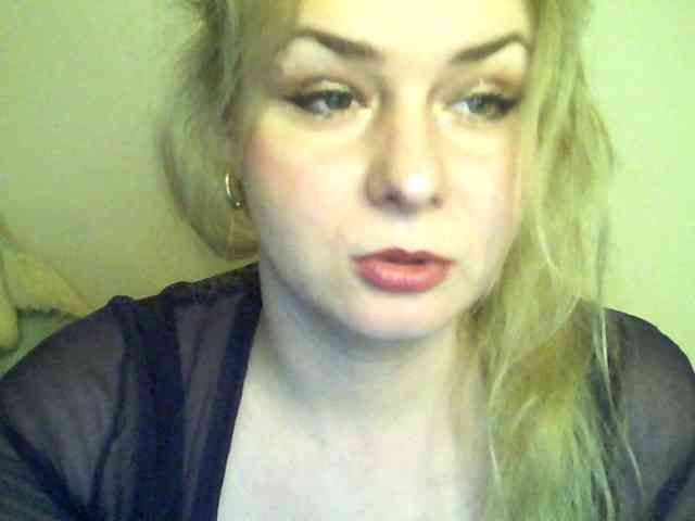 HollyLaPretty webcam