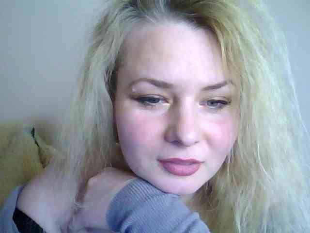 HollyLaPretty webcam