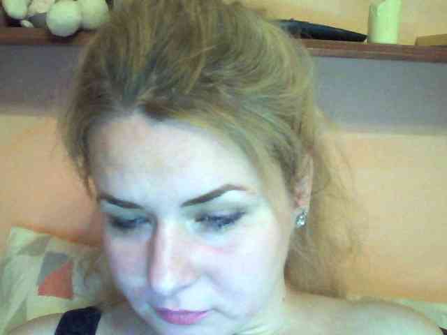 HollyLaPretty webcam