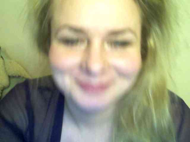 HollyLaPretty webcam