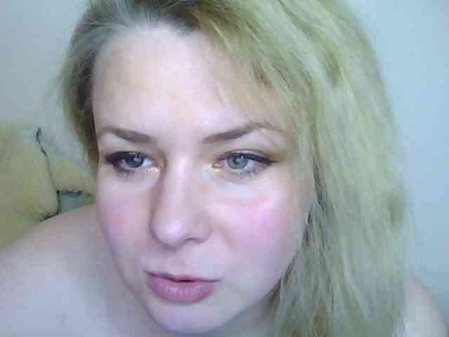 HollyLaPretty webcam