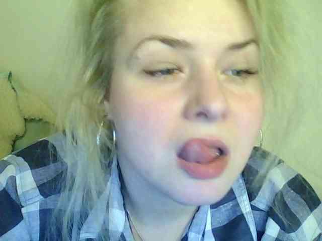 HollyLaPretty webcam