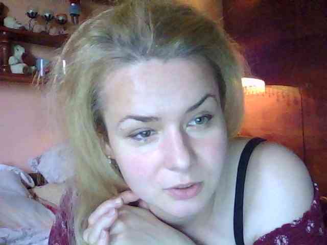HollyLaPretty webcam
