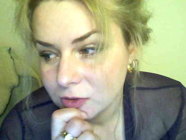 HollyLaPretty webcam