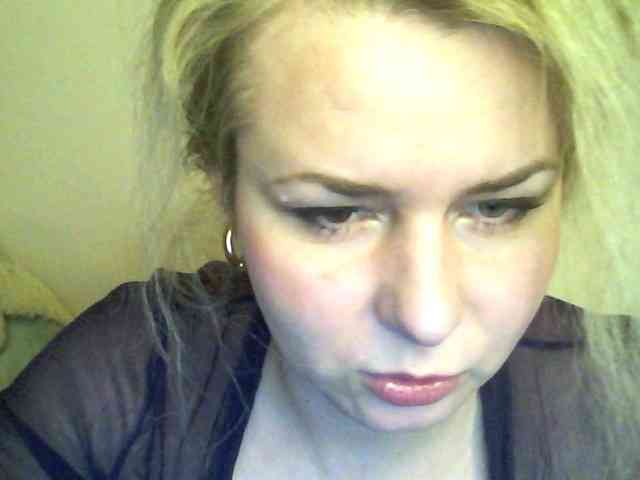 HollyLaPretty webcam