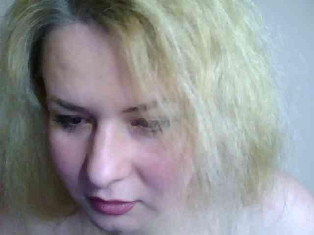 HollyLaPretty webcam