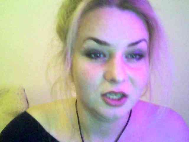 HollyLaPretty webcam