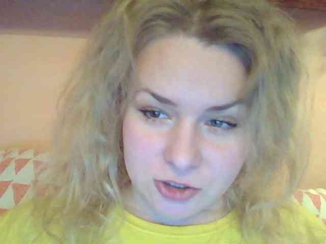 HollyLaPretty webcam