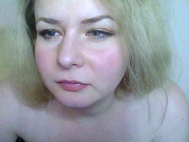 HollyLaPretty webcam