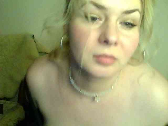 HollyLaPretty webcam