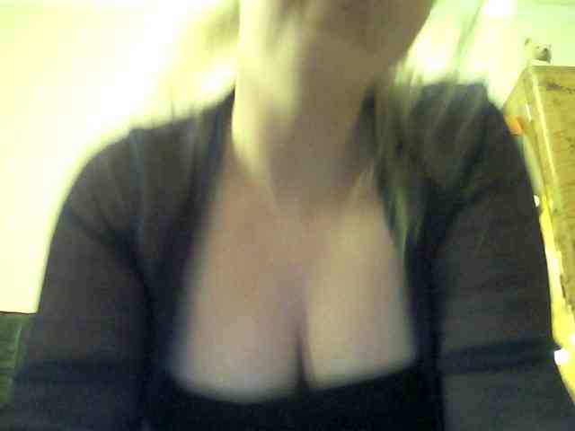 HollyLaPretty webcam