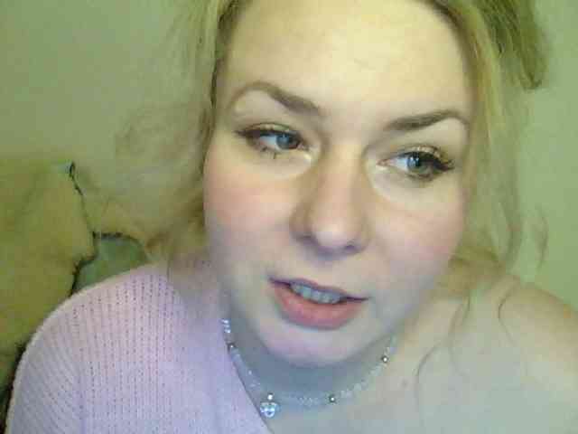 HollyLaPretty webcam