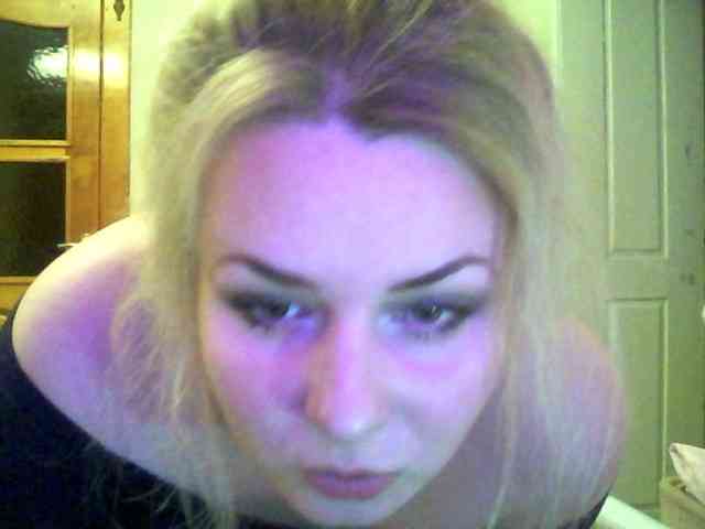 HollyLaPretty webcam