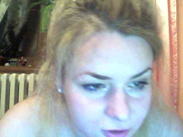 HollyLaPretty webcam