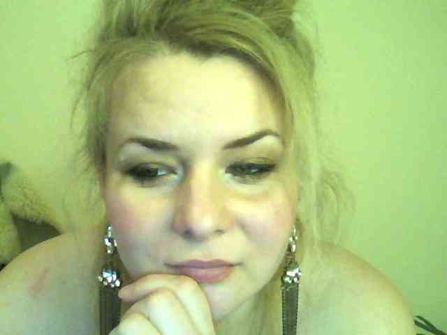 HollyLaPretty webcam