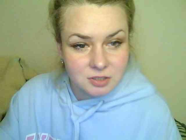 HollyLaPretty webcam