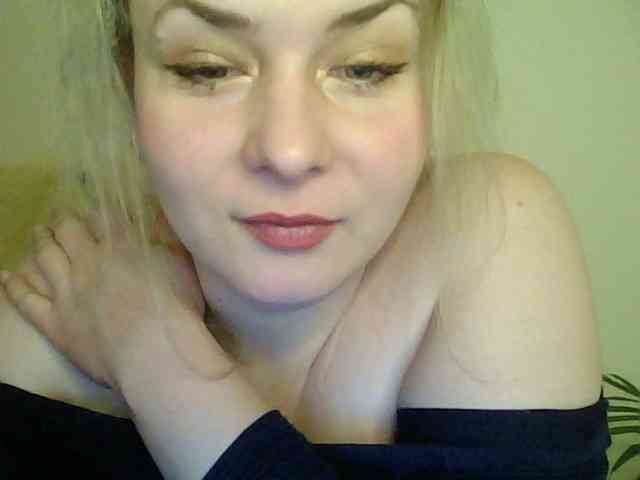 HollyLaPretty webcam