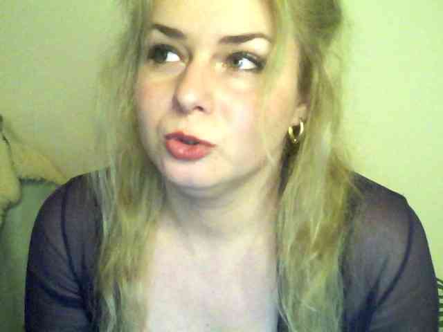 HollyLaPretty webcam