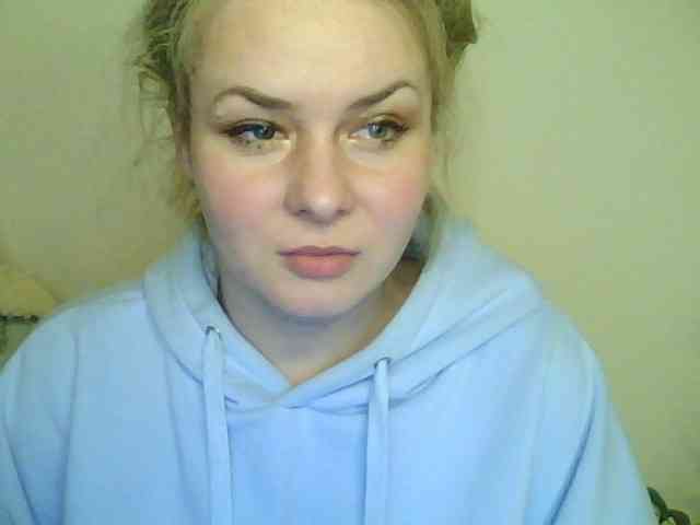 HollyLaPretty webcam